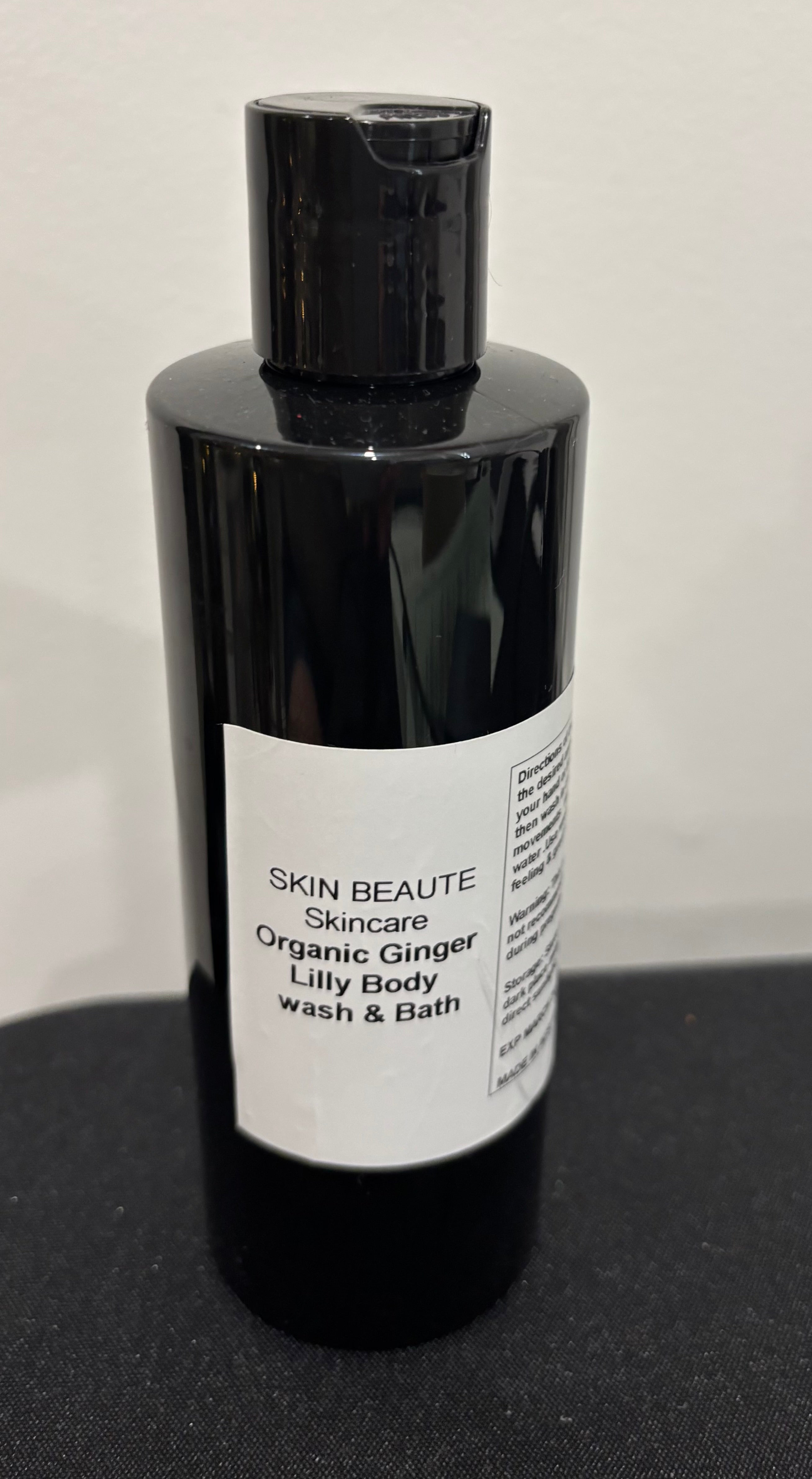 ORGANIC GINGER LILLY BODY SHOWER AND BATH 250 ml